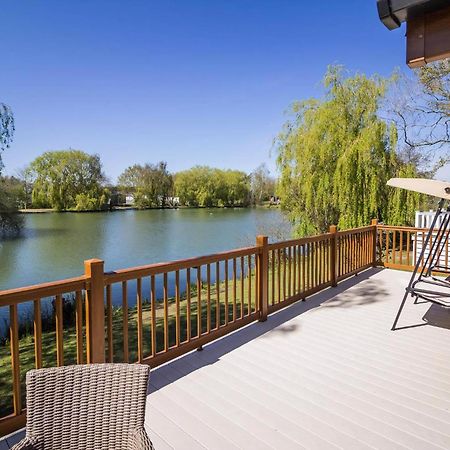 Stunning Lodge With Free Wifi For Hire At Carlton Meres In Suffolk Ref 60013M Саксмундхэм Экстерьер фото