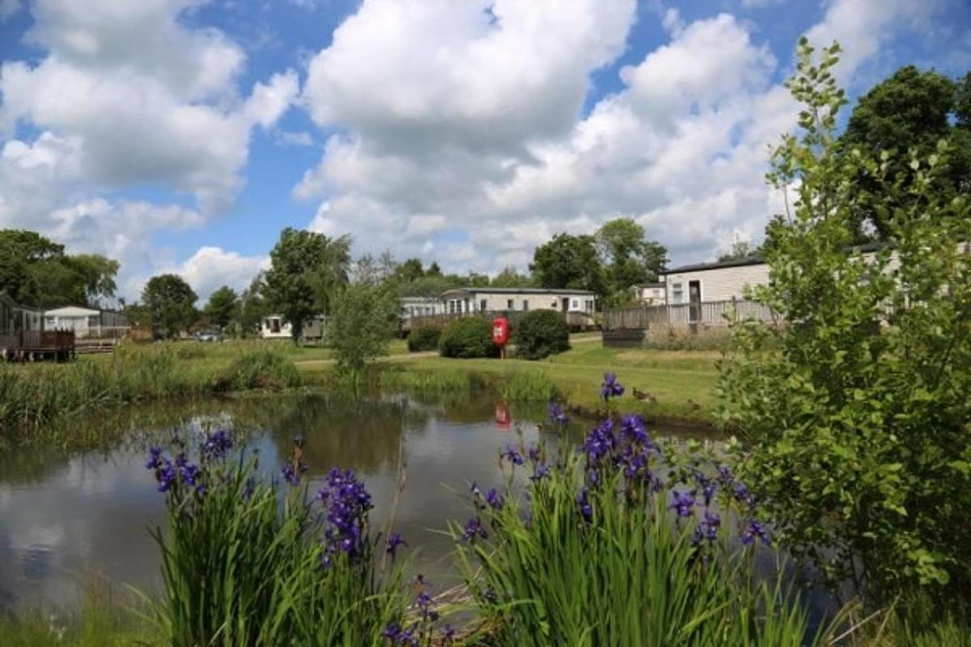 Stunning Lodge With Free Wifi For Hire At Carlton Meres In Suffolk Ref 60013M Саксмундхэм Экстерьер фото