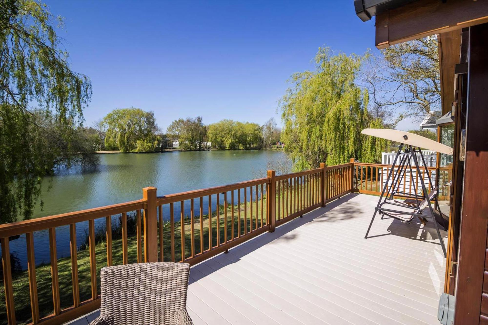 Stunning Lodge With Free Wifi For Hire At Carlton Meres In Suffolk Ref 60013M Саксмундхэм Экстерьер фото